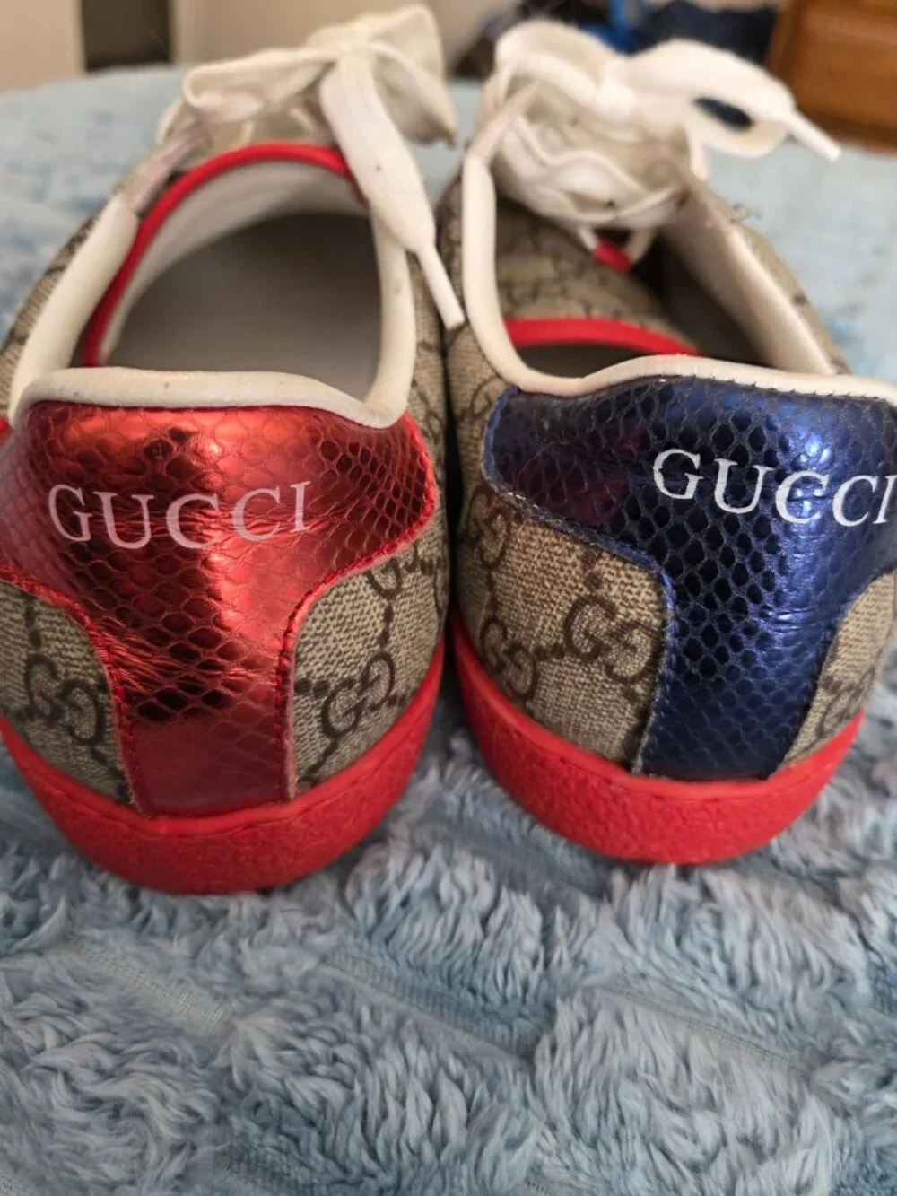 Mens Gucci Ace GG Supreme shoes size 9